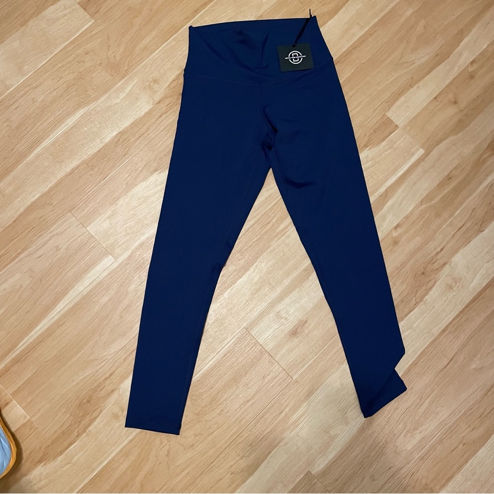 DYI Define Your Inspirstion navy yoga pants Medium NWT